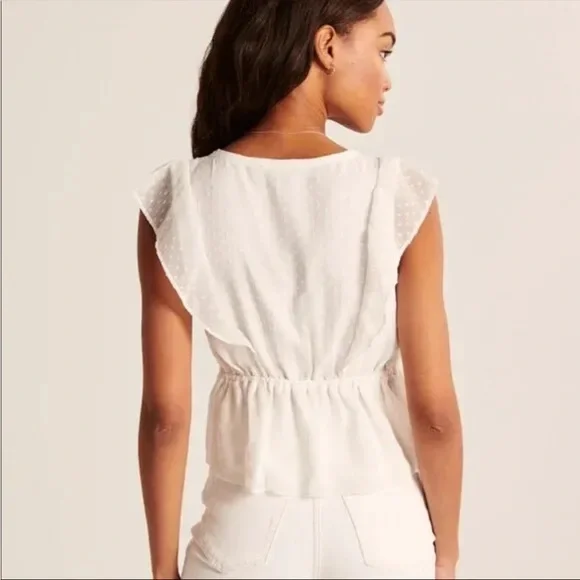 Abercrombie & Fitch Ruffle Sleeve Top with Button and Tie Detail Size Medium - Picture 4 of 9
